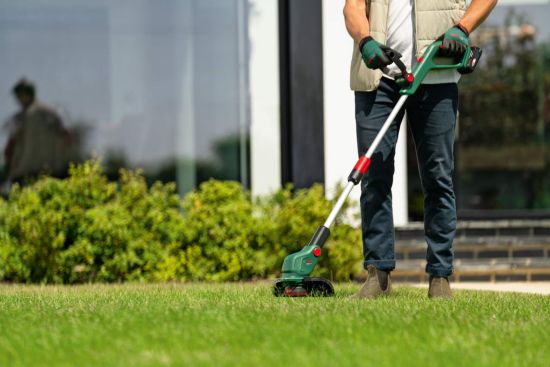 Bosch UniversalGrassCut 18V-26-500 Akumulatorski trimer za travu, bez baterije i punjača 06008C1F01 (06008C1F01)